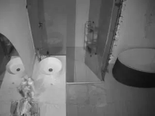 Camsoda Free Porn Cam of voyeurcam-casa-salsa-bathroom-6