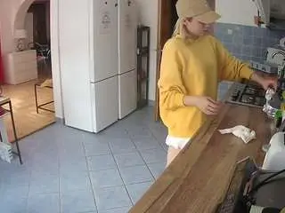 Camsoda Free Porn Cam of voyeurcam-julmodels-kitchen