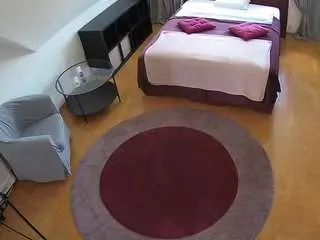Camsoda Live Porn of voyeurcam-julmodels-whitebed-1