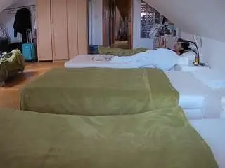 Camsoda Adult Webcams of voyeurcam-julmodels-bed-3