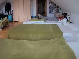 Camsoda Adult Webcams of voyeurcam-julmodels-bed-3