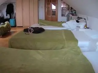 Camsoda Sex Cam of voyeurcam-julmodels-bed-3