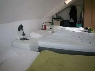 Camsoda Private Sex Chat of voyeurcam-julmodels-bed-4