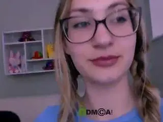 Camsoda Free Live Porn of so-hot-rosalie
