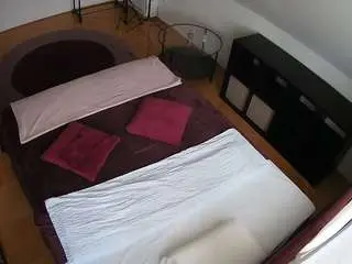 Camsoda Adult Webcam of voyeurcam-julmodels-whitebed-2