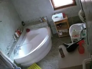 Camsoda Free Live Porn of voyeurcam-julmodels-bath-1st-2