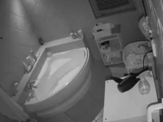 Camsoda Live Sex of voyeurcam-julmodels-bath-1st-2