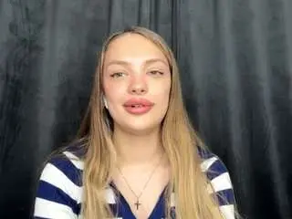 Camsoda Nude Webcam of slyviafaulkenbury