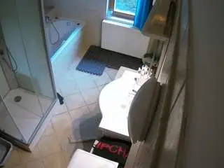Camsoda Best Webcam of voyeurcam-julmodels-bath-2nd-2