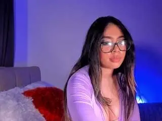 Camsoda Nude Webcam of alexaadamss