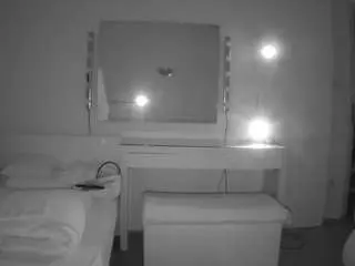 Camsoda Best Webcam of voyeurcam-julmodels-living-6