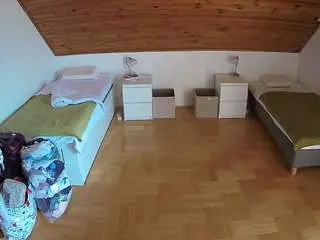 Camsoda Private Sex Chat of voyeurcam-julmodels-greybed-3