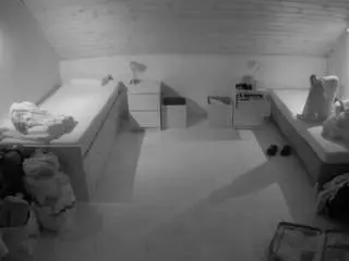 Camsoda Sex Cam of voyeurcam-julmodels-greybed-3