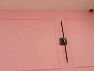 Camsoda Free Live Porn of mia-colllins