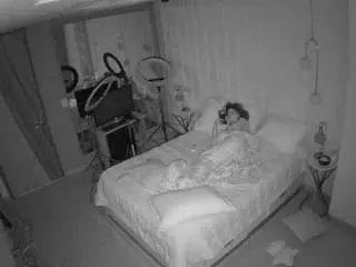 Camsoda Free Live Porn of voyeurcam-casa-salsa-bedroom-2