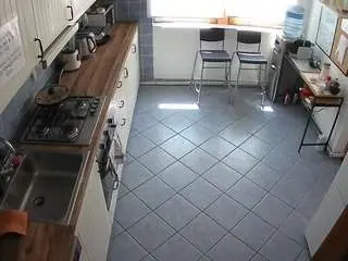 Camsoda Private Sex Chat of voyeurcam-julmodels-kitchen-2
