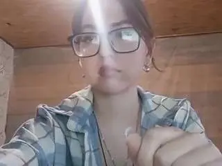 Camsoda Nude Webcam of mimidugal