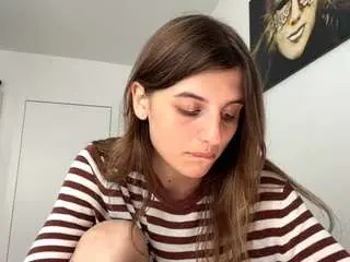 Camsoda Adult Webcam of theolakassis