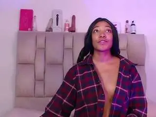 Camsoda Free Porn Cam of esmeraldasweet0