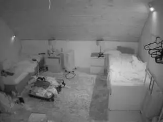 Camsoda Adult Webcam of voyeurcam-julmodels-whitebed-3