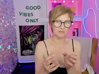 Camsoda Nude Webcam of parischerry