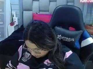Camsoda Sex Cam of evelinzaens
