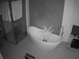 Camsoda Sex Chat of voyeurcam-casa-salsa-bathroom-5