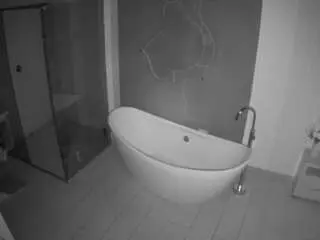 Camsoda Free Porn Cam of voyeurcam-casa-salsa-bathroom-5