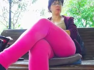 Camsoda Live Sex of mellysquirtybiglabia