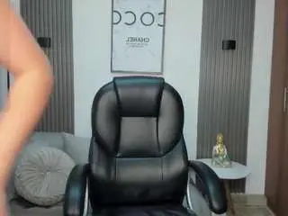 Camsoda Best Webcam of nana-snow