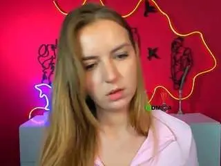 Camsoda Free Porn Cam of lina-moone