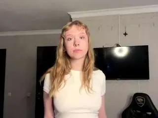 Camsoda Nude Webcam of juliannweinraub