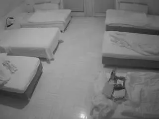 Camsoda Sex Chat of voyeurcam-julmodels-bed-6