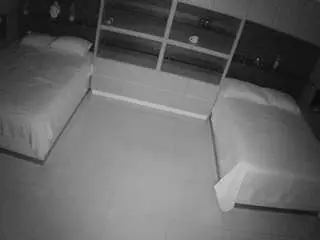 Camsoda Free Live Porn of voyeurcam-casa-salsa-versus-room
