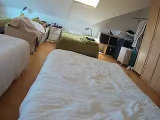Camsoda Live Porn of voyeurcam-julmodels-bed-1