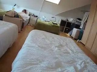 Camsoda Sex Chat of voyeurcam-julmodels-bed-1
