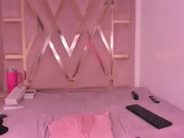 Chaturbate Live Sex Cam of ambarglowasm
