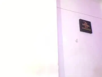 Chaturbate Adult Video Chat of neighbor_ebony