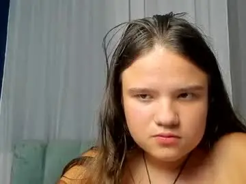Chaturbate Nude Webcam of adelecruzz