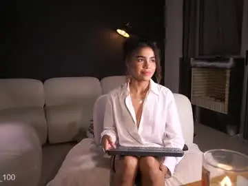 Chaturbate Watch Live Sex Cams of paulacora100