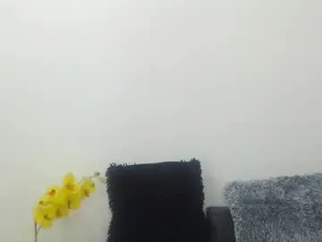 Chaturbate Free Live Porn of renatabrownn28