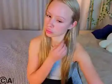 Chaturbate Nude Webcam of milana_r0se