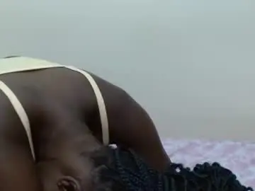 Chaturbate Watch Live Sex Cams of queen_ema