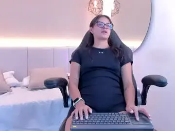 Chaturbate Free Porn Cam of arilw2