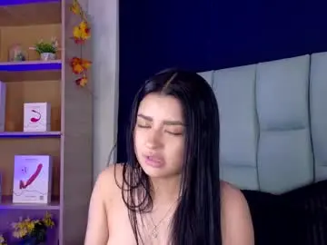 Chaturbate Live Sex of emilyy05_
