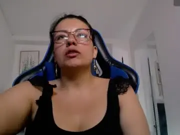 Chaturbate Live Sex Cam of queenrose94