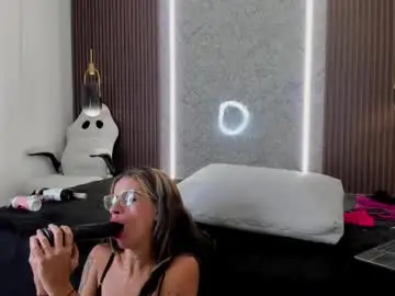 Chaturbate Free Porn Cam of maye_wells_