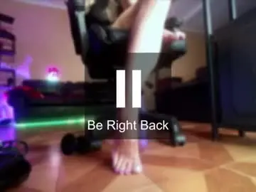 Chaturbate Live Sex of monicamaxwell2