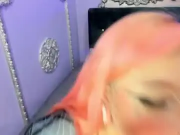Chaturbate Live Sex Cam of lavagrirl
