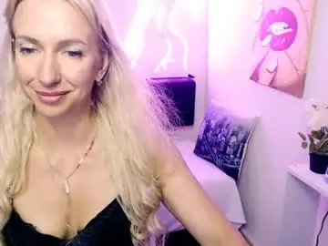 Chaturbate Live Porn of cute_smile_shy